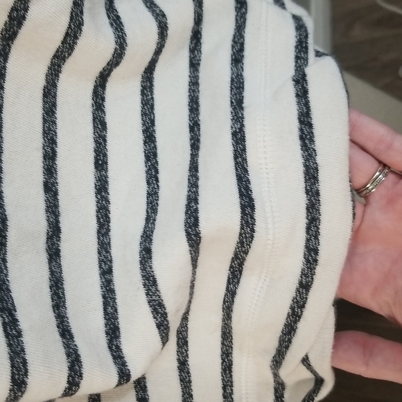 Calvin Klein Performance Striped L/S Lightweight Sweatshirt Size M - Picture 3 of 9